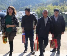 乡村振兴我助力 雪中送炭暖人心——百应公司向生活困难群体送温暖献爱心